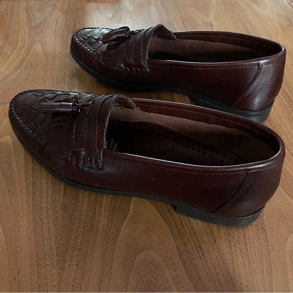 EUC Generra tassel loafers size 8.5 - Picture 2 of 10